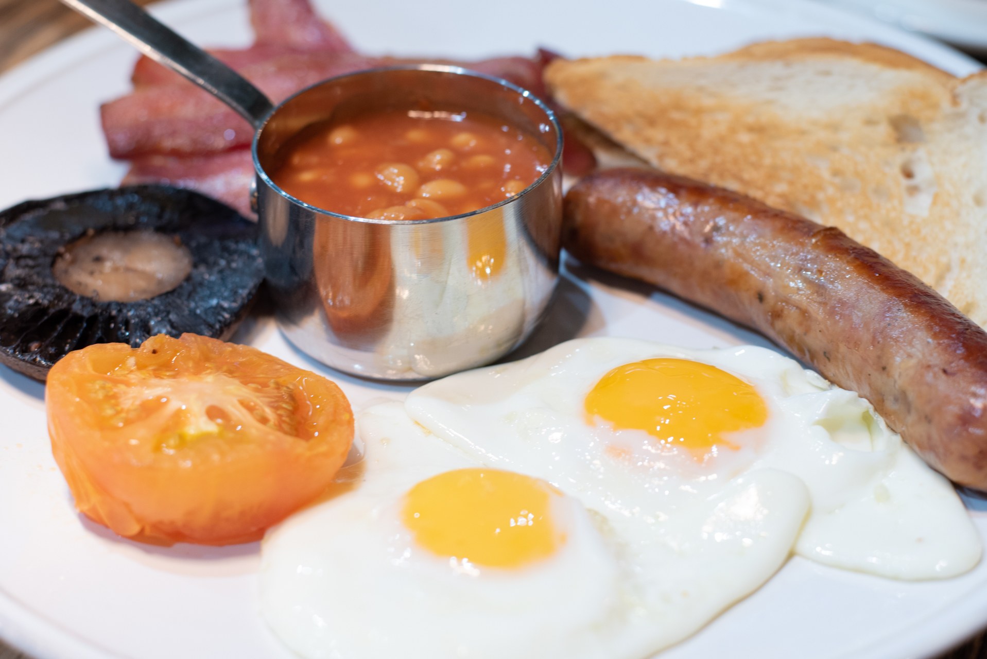 food-at-the-signal-box-pub-restaurant-euston